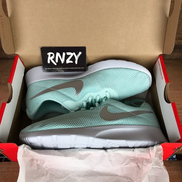 NEW Nike Tanjun Igloo Green - Picture 7 of 7